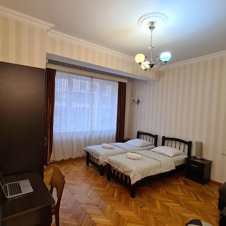 Hotel Bu Tbilisi Buitenkant foto