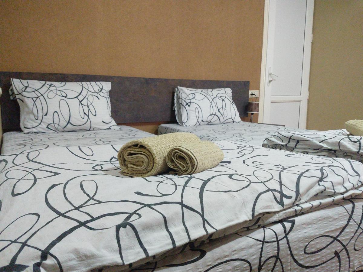Hotel Bu Tbilisi Buitenkant foto