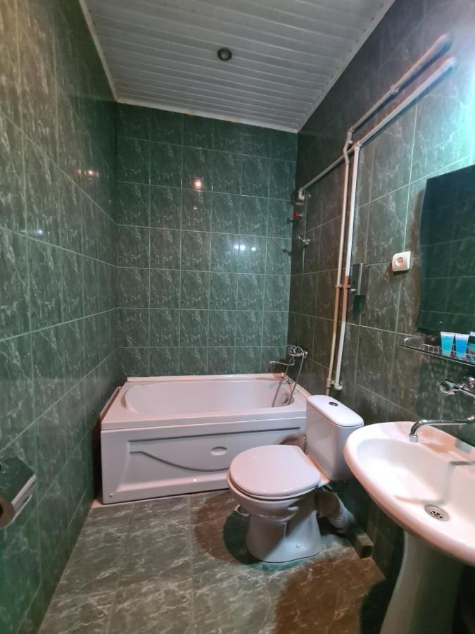 Hotel Bu Tbilisi Buitenkant foto