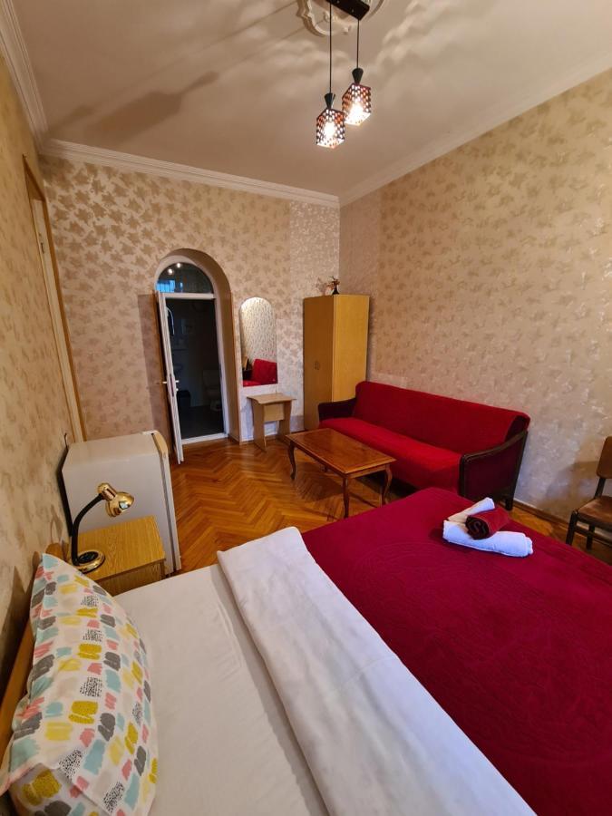 Hotel Bu Tbilisi Buitenkant foto