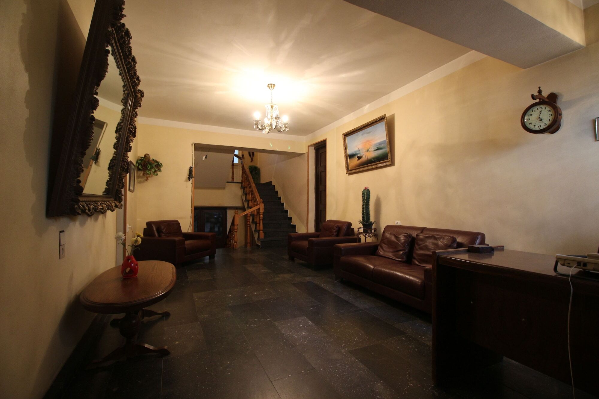 Hotel Bu Tbilisi Buitenkant foto