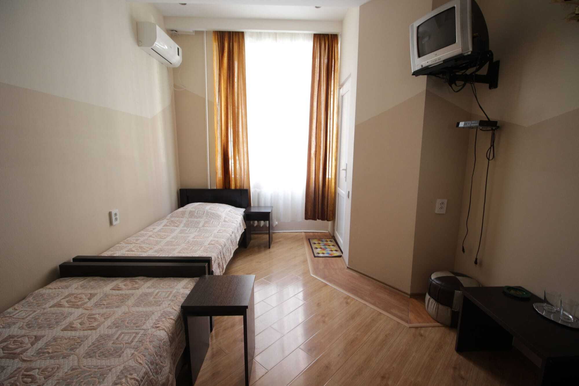 Hotel Bu Tbilisi Buitenkant foto