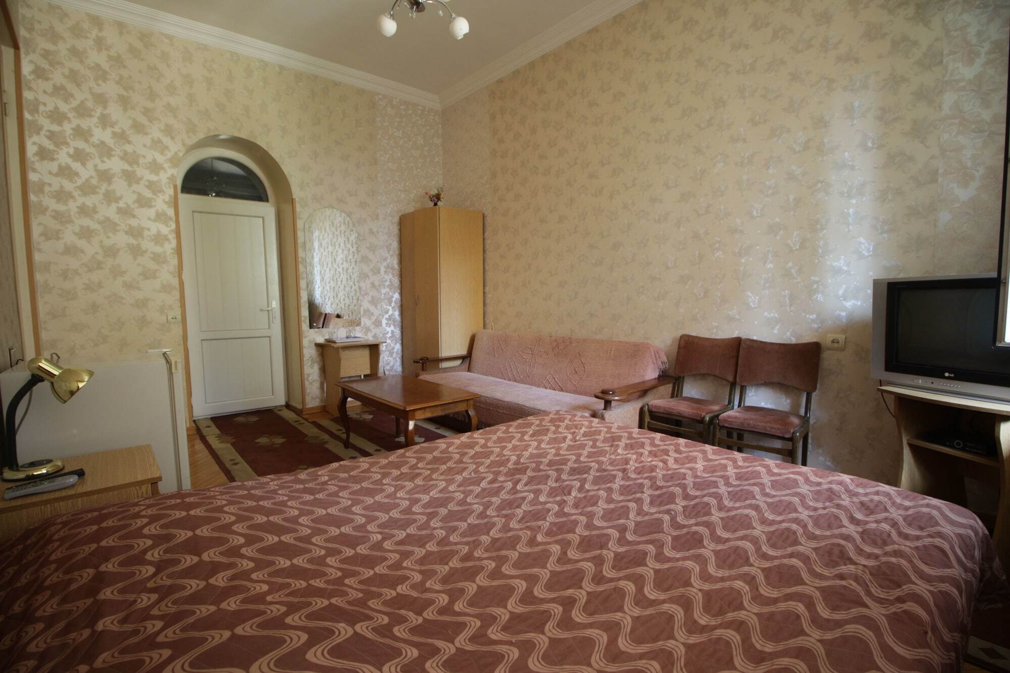 Hotel Bu Tbilisi Buitenkant foto